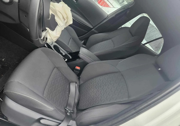 Toyota Corolla cena 35700 przebieg: 30000, rok produkcji 2020 z Wilamowice małe 254